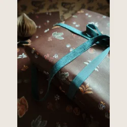 Gavepapir med egern - 3 ark