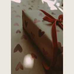 Gavepapir med hjerter