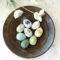 P�ske�g med gr�nlige nuancer 